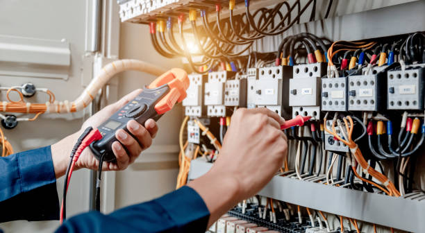 Best Circuit Breaker Repair  in Plains, KS